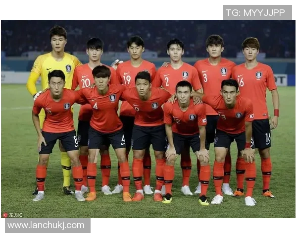 韩国男足球明星盘点及其在国际赛场上的精彩表现