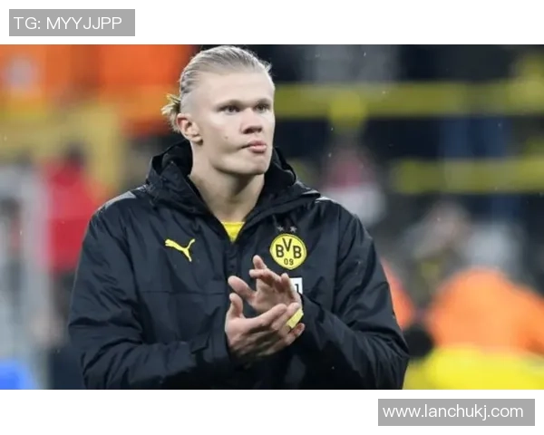 英格兰足球新星崛起引发全球关注年轻才俊展现无限潜力